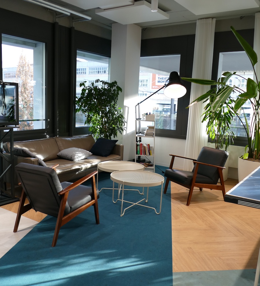 Quiet corner workspace at Tenity Zurich — focused work environment in the Zurich West innovation district